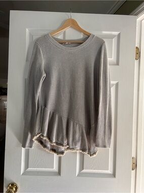 Altar'd State Heather Gray Ruffle-Hem Pullover Sweater